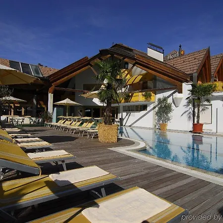 Hotel Loewenhof