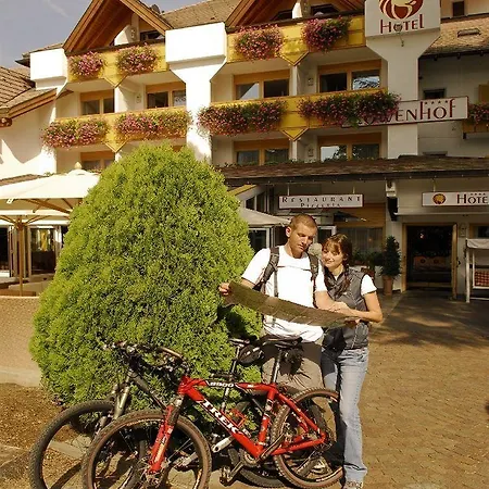 Hotel Loewenhof 4*