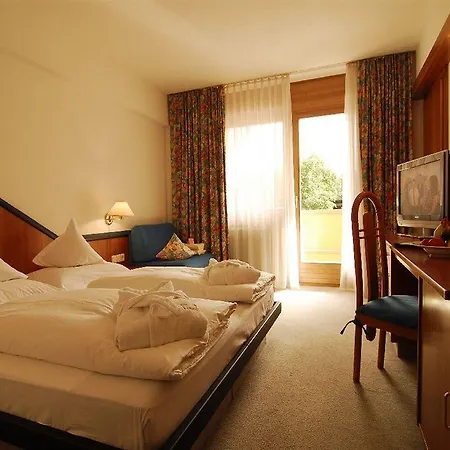 Hotel Loewenhof