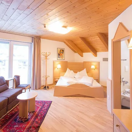 Hotel Goldenes Roessl Bressanone