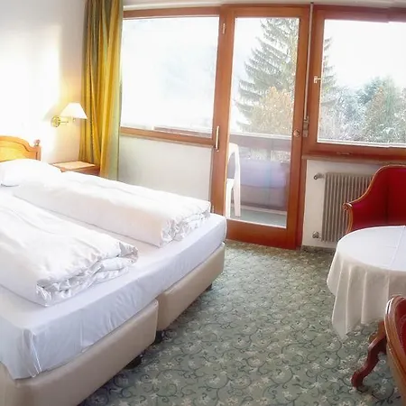 Temlhof Hotel 3*