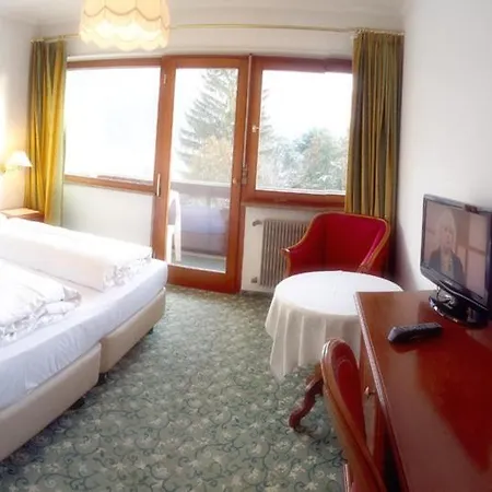 Temlhof Hotel 3*