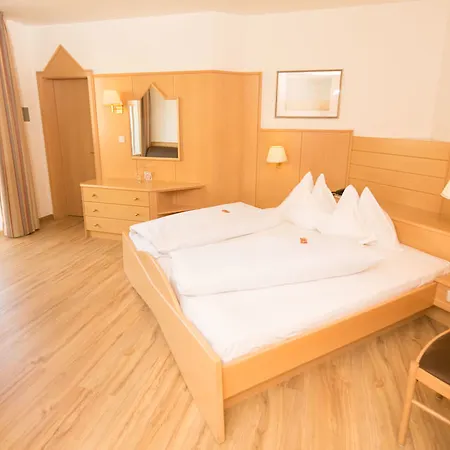Goldenes Roessl 4*