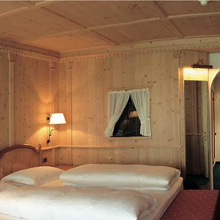Gruener Baum Hotel