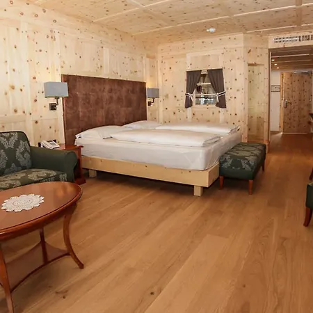 Gruener Baum Hotel