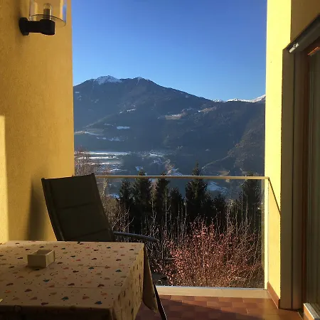 Bed & Breakfast Haus Lasaun