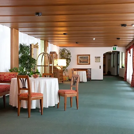 Gruener Baum Hotel
