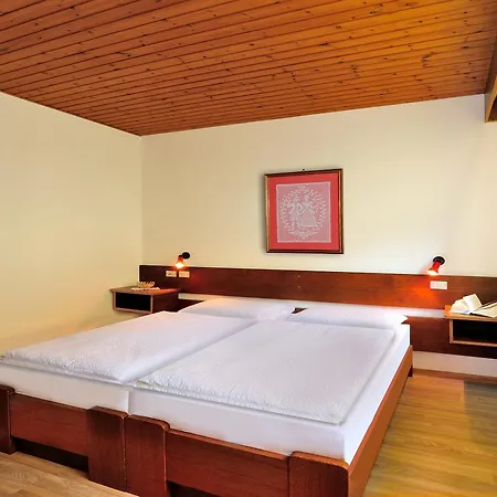 Hofstatt Aparthotel 3*