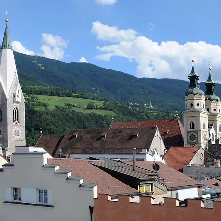 Hofstatt 3*