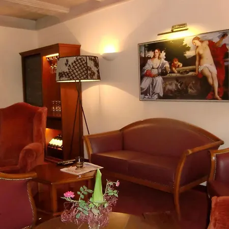 Traube Hotel 3*
