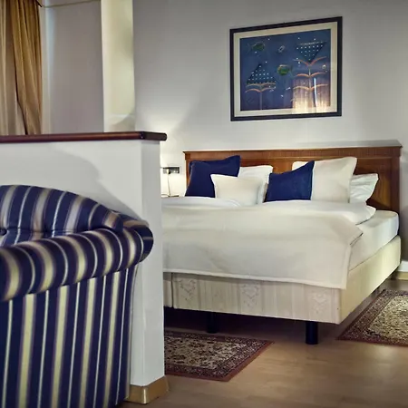 Adler Historic 4*