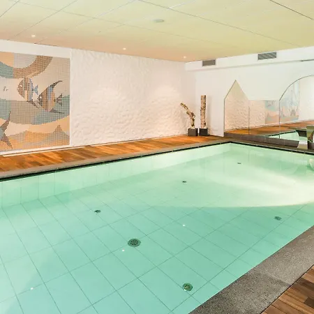 The Vista 3*