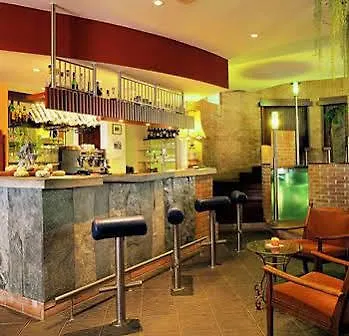 Hotel Krone - Eat, Drink, 4*