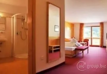 Hotel Torgglerhof 2*