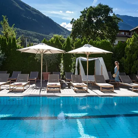 Hotel Loewenhof 4*