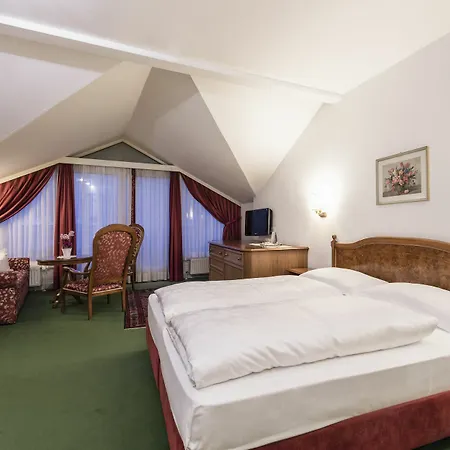 Gruener Baum Hotel Bressanone