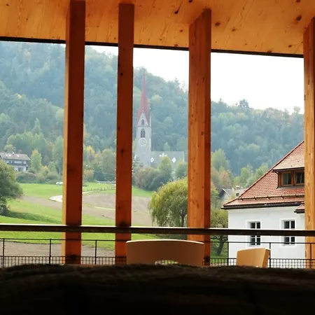Vintlerhof Farm stay