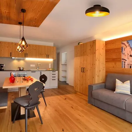 Mayrhof Apartment *