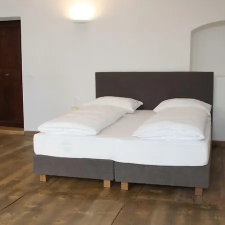 The Court House Apartment *