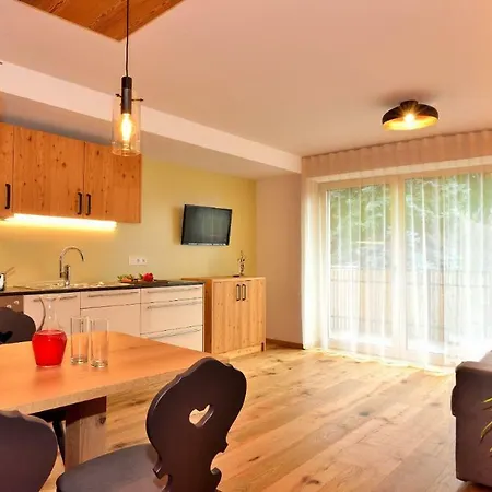 Mayrhof Apartment *