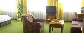Hotel Krone - Eat, Drink, 4*