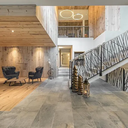 Torgglerhof Hotel 2*